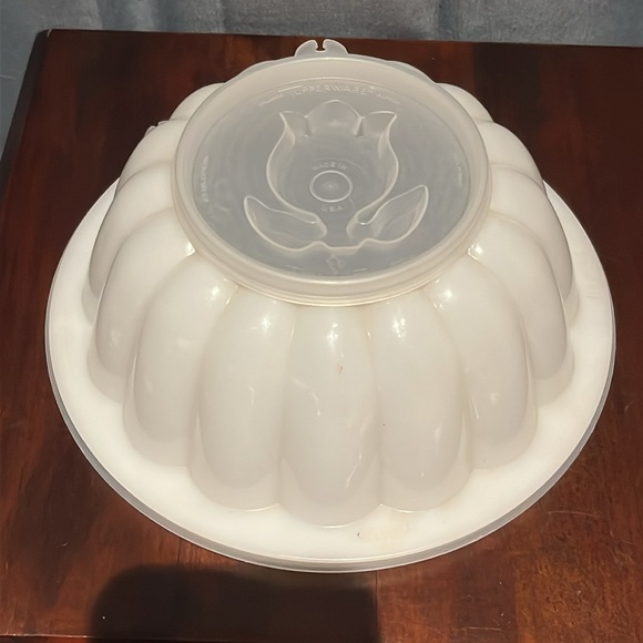 Tupperware JEL-N-SERVE GELATIN MOLD  with 4 Design Seals heart star flower tree - Picture 9 of 11